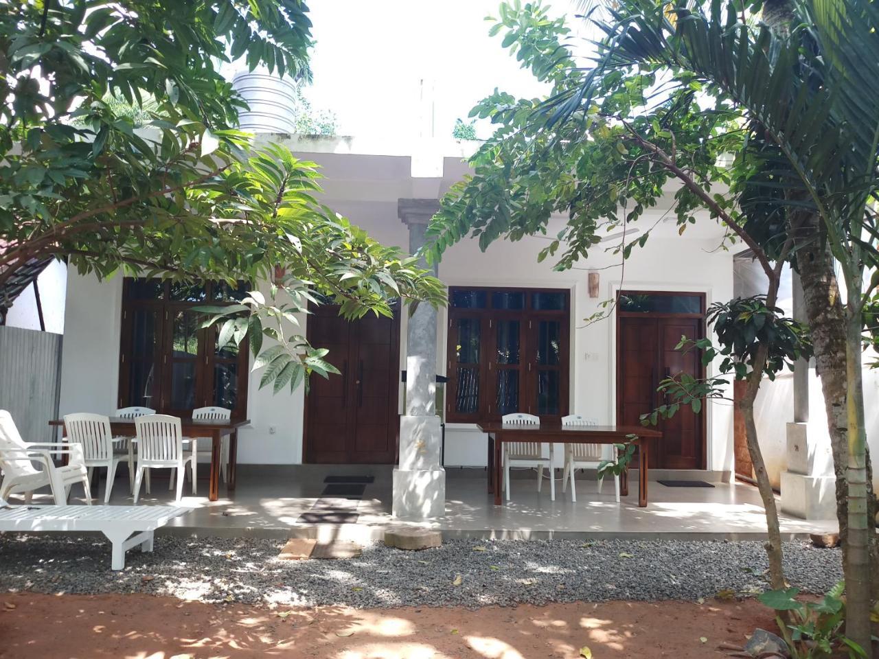 Ramya Nest Inn Mirissa Exterior foto